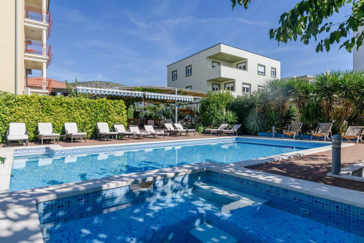 Apartment Mary Trogir Exterior foto